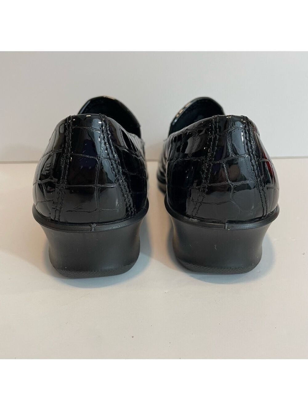 Ecco Felicia Leather Court Shoe Womens 5.5 Black Patent Croc Print Wedge EUC - Picture 7 of 13